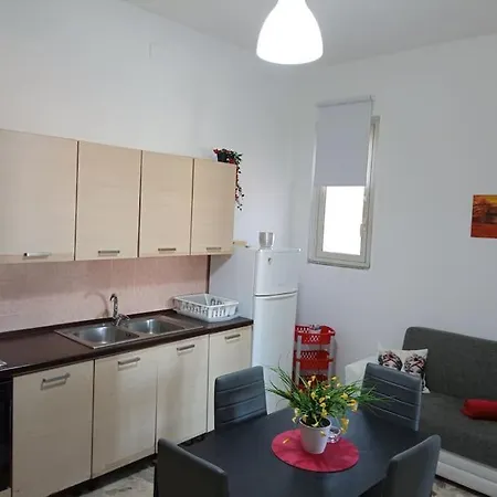 Апартаменты Stairway To Etna 1 *